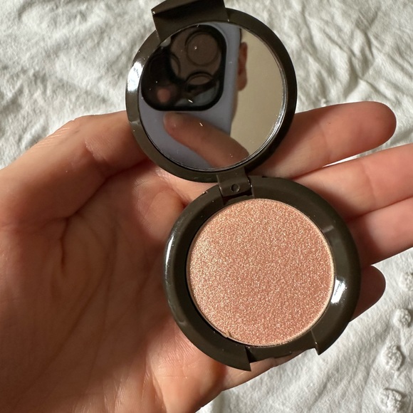 Becca Set Unused/Unopened - Picture 2 of 4